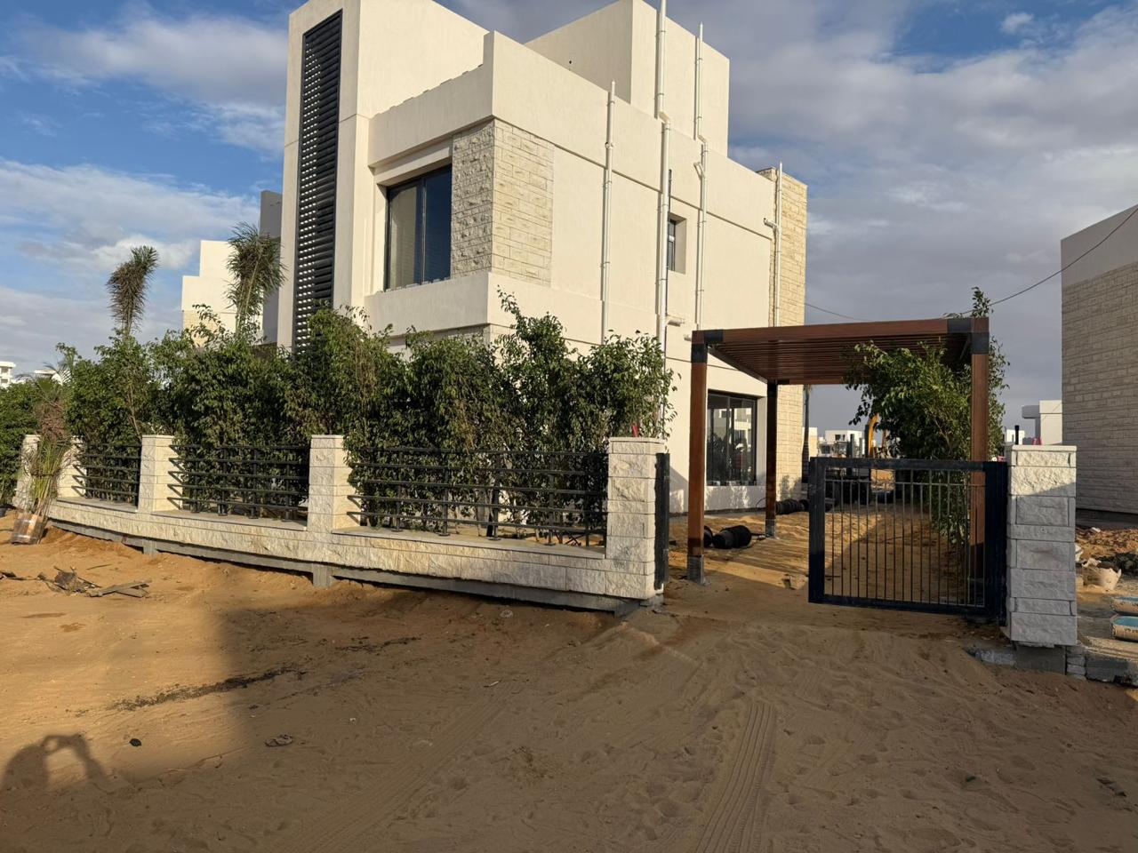 فيلا في نور 519 م2 للبيع تقسيط على حديقة كبيرة بمقدم 9,400,000 ج 